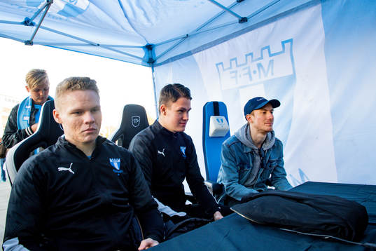Malmö FFs e-sport spelare David Eidhammer och Zackarias