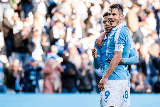 Malmö FFs Markus Rosenberg och Romain Gall jublar efter 4-1