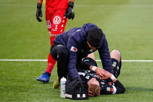 IFK Göteborgs Victor Wernersson får vård