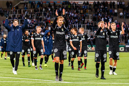 IFK Göteborgs Benjamin Nygren, Victor Wernersson och Carl Starfelt jublar