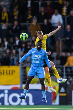 AFC Eskilstunas Samuel Nnamani och Elfsborgs Joakim Nilsson