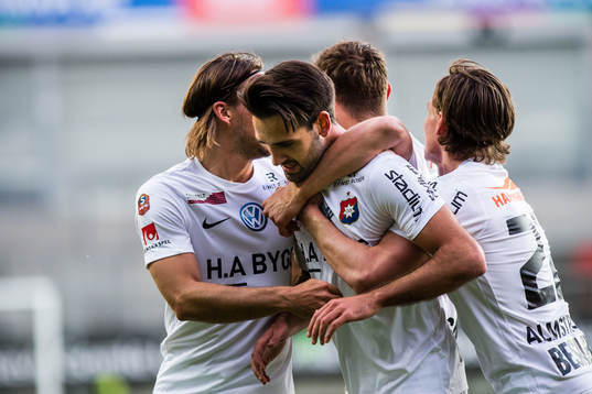 Örgrytes Danny Ervik och Filip Almström Tähti jublar