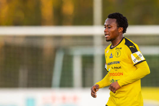 Frejs Abdul Halik Hudu efter att ha tilldelats en varning
