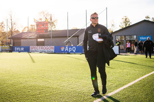 Brommapojkarnas tränare Roberth Björknesjö