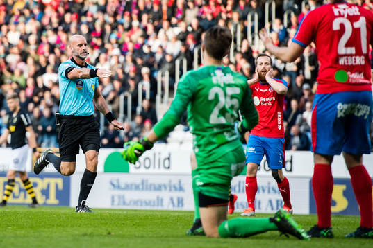 Domare Stefan Johannesson dömmer straff