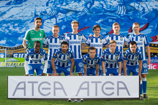 IFK Göteborgs startelva uppe fr.v. målvakt Giannis