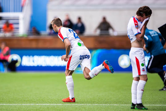 Helsingborgs Johan Persson byter med Carl Thulin