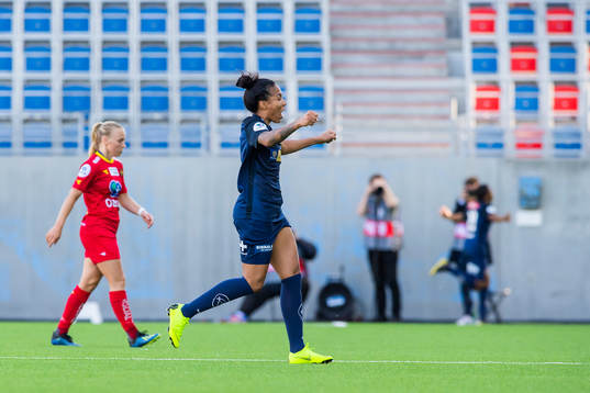 Giovanna de Oliveira of Avaldsnes celebrates the 2-2 goal