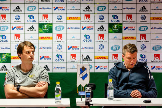 Mjällbys tränare Milos Milojevic  och Östers tränare Christian Järdler på presskonferens