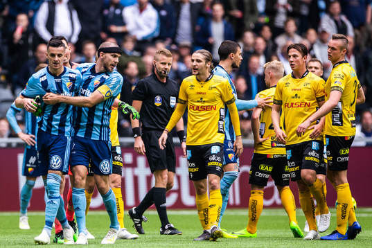 Djurgårdens Haris Radetinac och Elfsborgs Pawel Cibicki
