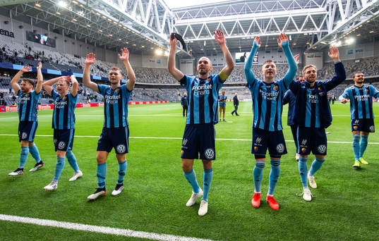 Djurgårdens Jacob Une Larsson , Elliot Käck , Jesper Karlström , Marcus Danielson , Fredrik Ulvestad och Jonathan Ring jublar
