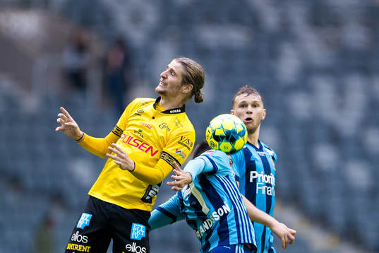 Elfsborgs Pawel Cibicki och Djurgårdens Dzenis Kozica