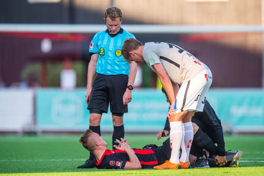 Brommapojkarnas Isac Lidberg har ont