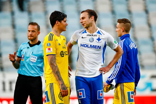 Sundsvalls David Batanero och <tidigare Sundsvallsspelaren