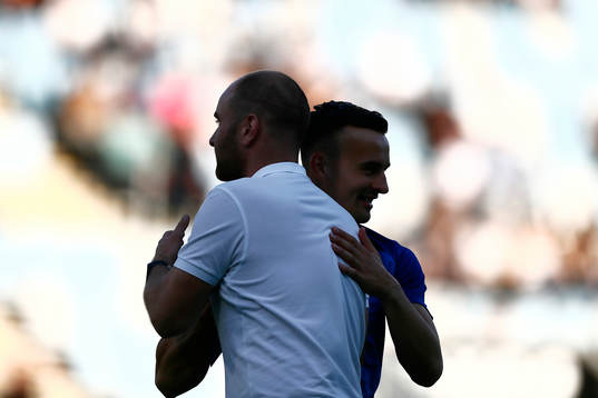 Klackledare Pontus Franzén kramar IFK Norrköpings Henrik