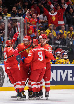 Yevgeni Dadonov, Alexander Ovechkin, Dinar Khafizullin and