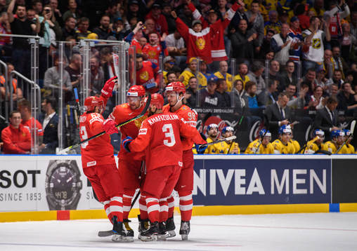 Yevgeni Dadonov, Alexander Ovechkin, Dinar Khafizullin and