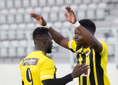 IFK Hässleholms Mike Andrew och Patrick Osiako  i matchen i division 2 mellan IFK Hässleholm och Asarum i Hässleholm 24 maj 2019.  