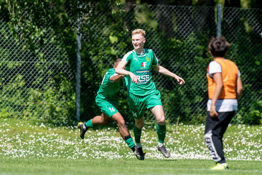 Olympics Henrik Norrby jublar