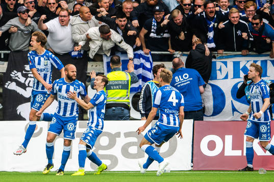 IFK Göteborgs Robin Söder jublar med lagkamrater