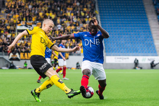 Daniel Gustavsson of Lillestrøm and Mohammed Abu of Vålerenga