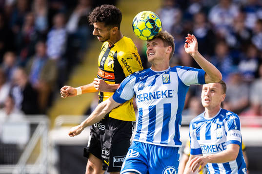 Häckens Daleho Irandust och IFK Göteborgs Carl Starfelt