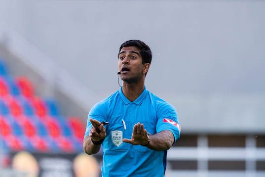 Mohammad Usman Aslam, referee