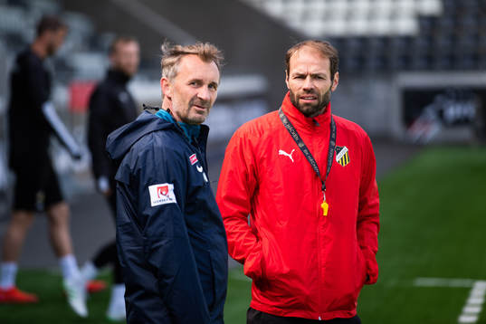 AFC Eskilstunas tränare Nemanja Miljanvoic och Häckens