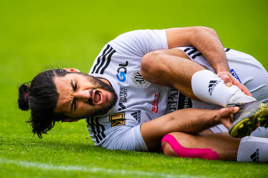 Oskarshamns Peiman Eliassi har ont