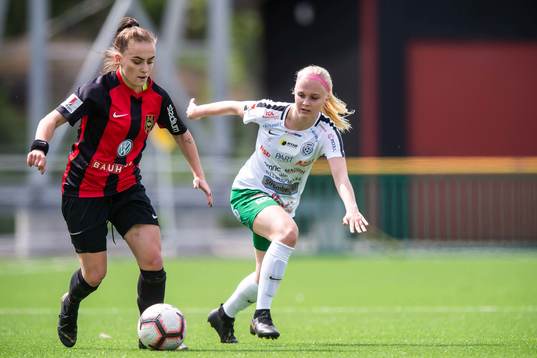 Brommapojkarnas  Filippa Wallén och Assis Fanni