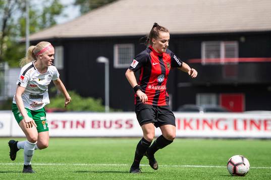 Brommapojkarnas  Filippa Wallén och Assis Fanni