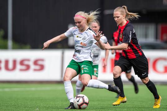 Assis Fanni Pietikäinnen och Brommapojkarnas  Emelie