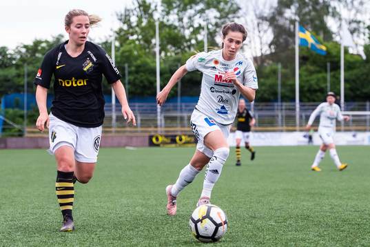 s Clara Härdling och Kvarnsvedens Agnes Dahlström