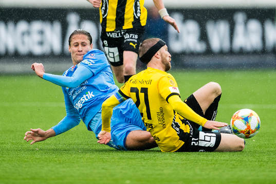 AFC Eskilstunas Felix Michel Melki och Häckens Rasmus