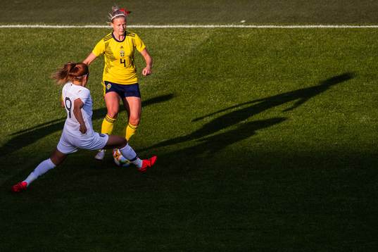 Mira Moon of South Korea and Hanna Glas of Sweden