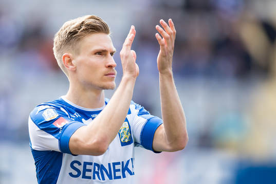 IFK Göteborgs Carl Starfelt innan fotbollsmatchen i