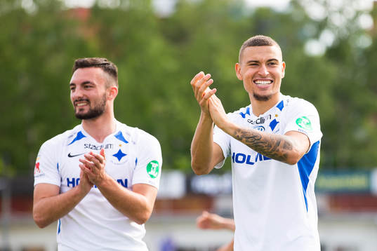 IFK Norrköpings Jordan Larsson jublar