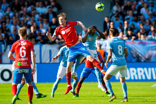 Helsingborgs Andri Runar Bjarnason  och Malmö FFs Bonke