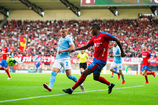 Malmö FFs Eric Larsson och Helsingborgs Wanderson Do Carmo