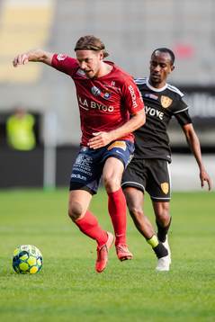 Örgrytes Danny Ervik och Syrianskas Beneyam Belye Demte