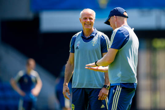 Goalkeeper coach Leif Troedsson and Roland Nilsson, head