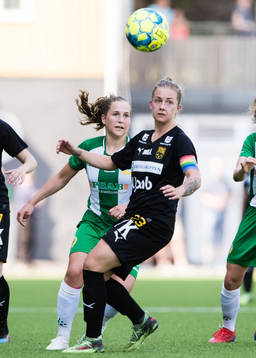 Hammarbys Felicia Saving och Umeås Emma Åberg-Zingmark