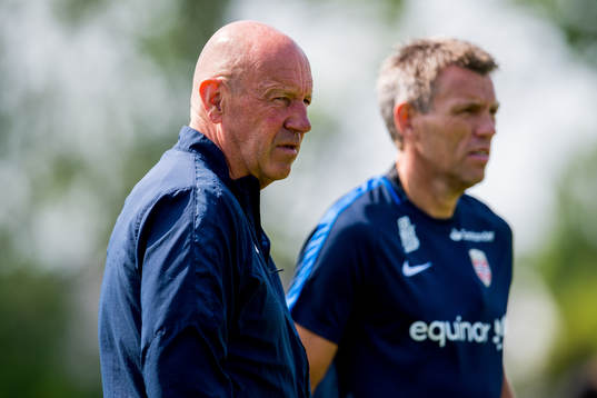Nils Johan Semb and Gunnar Halle, head coach of Norway G19,