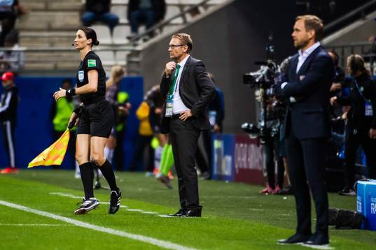 Thomas Dennerby, head coach of Nigeria, and Martin Sjögren, head coach of Norway,