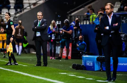 Thomas Dennerby, head coach of Nigeria, and Martin Sjögren, head coach of Norway,