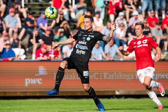 Västerås Filip Tronet och Degerfors Erik Lindell