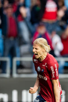 Örgrytes Gustav Ludwigson jublar efter 1-0 målet