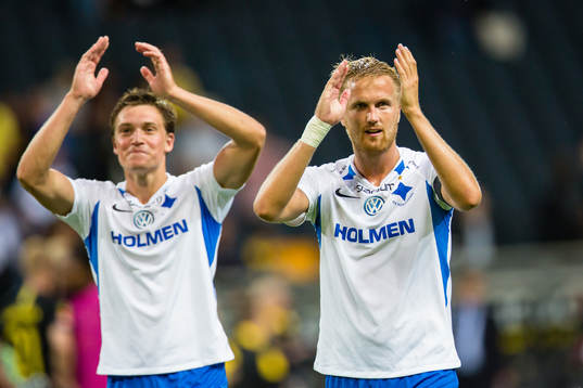 IFK Norrköpings Kasper Larsen jublar och tackar fansen