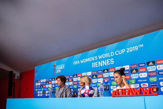 Martina Voss-Tecklenburg, Head coach and Sara Doorsoun of