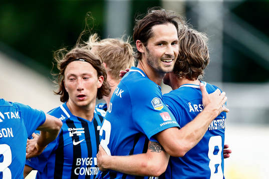 Sirius Philip Haglund jublar efter slutsignalen
